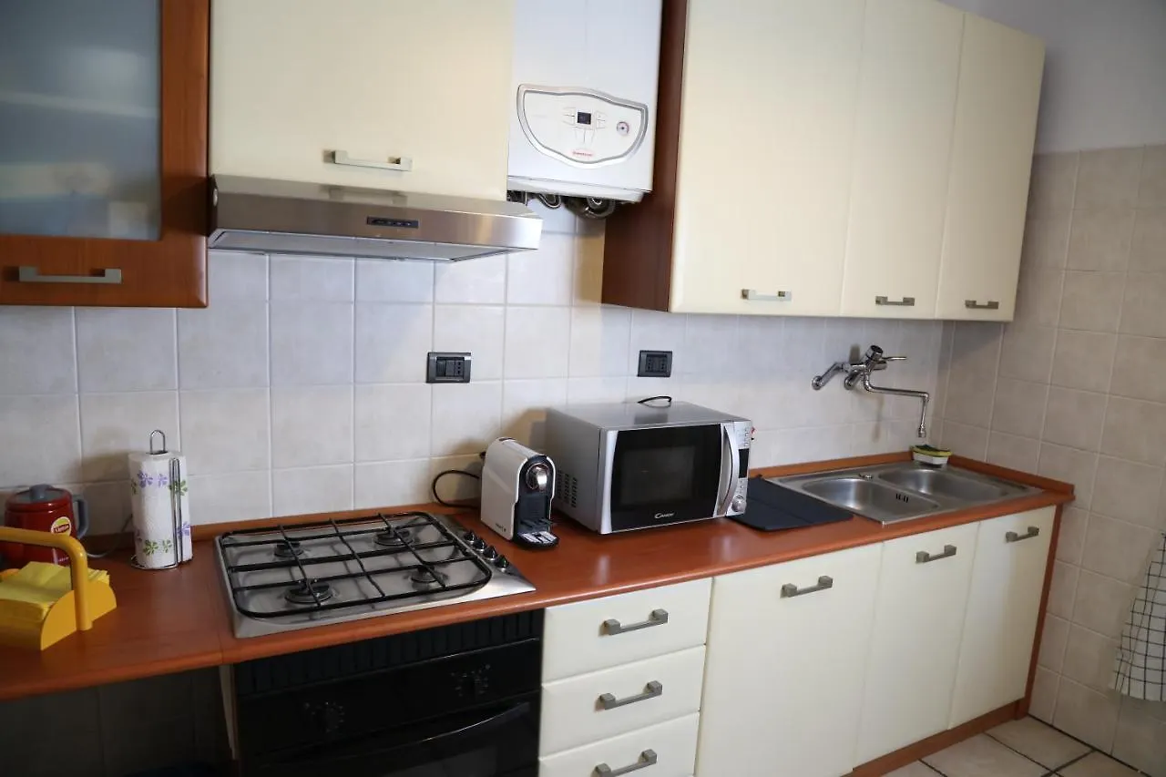 LA DIMORA DEGLI ELFI appartamento con 2 camere da letto Pavia Italia