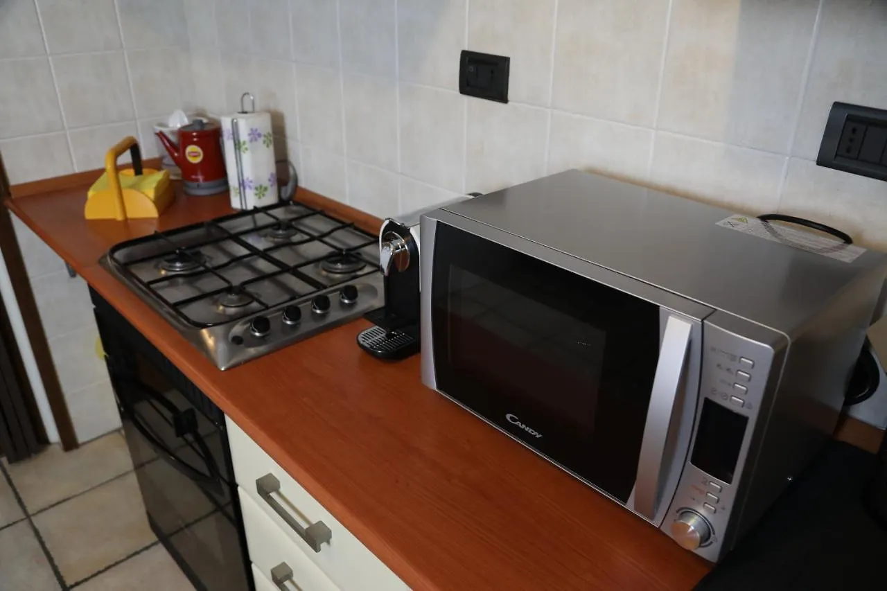 LA DIMORA DEGLI ELFI appartamento con 2 camere da letto Pavia